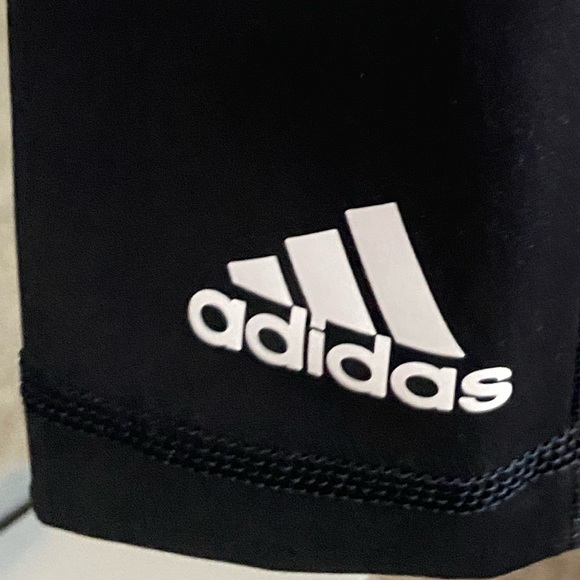 NWOT Adidas Black Leggings Size XS - Picture 3 of 3